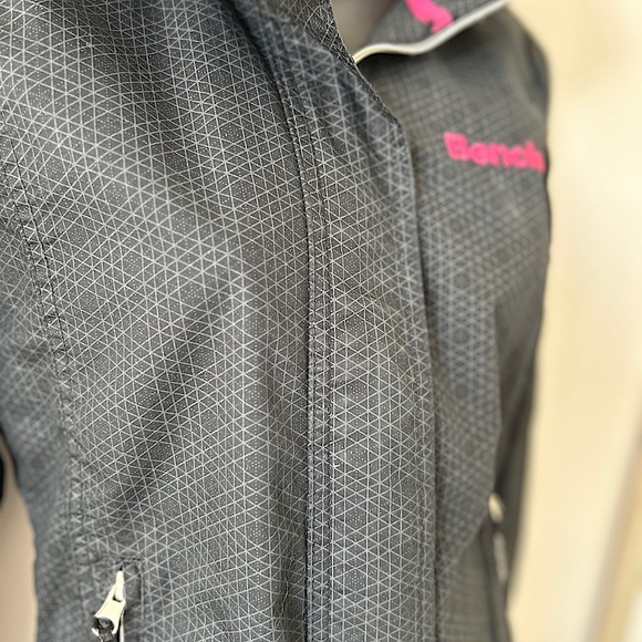 Bench Lightweight Jacket. - Picture 4 of 5